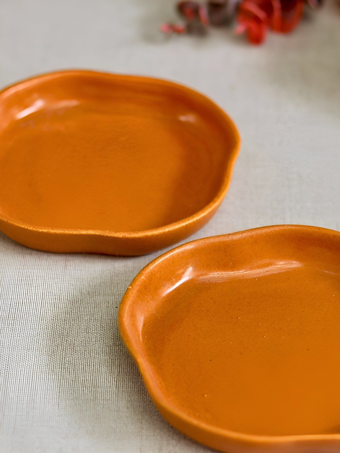 WEAVING HOMES Rust 2 Pieces Microwave Safe Glossy Ceramic Dessert Plates
