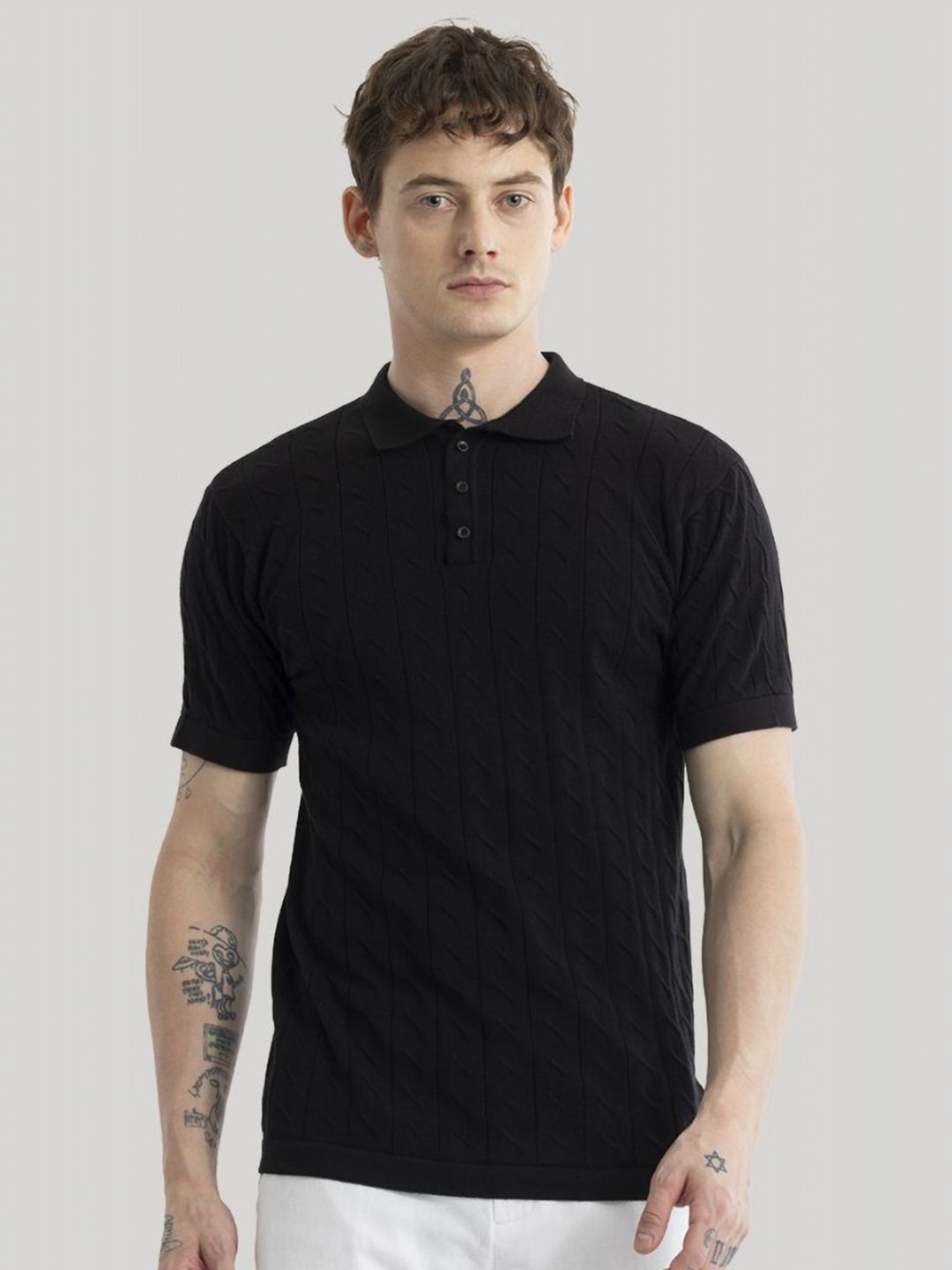 Snitch Men Solid Mandarin Collar Drop-Shoulder Sleeves Applique Slim Fit T-shirt