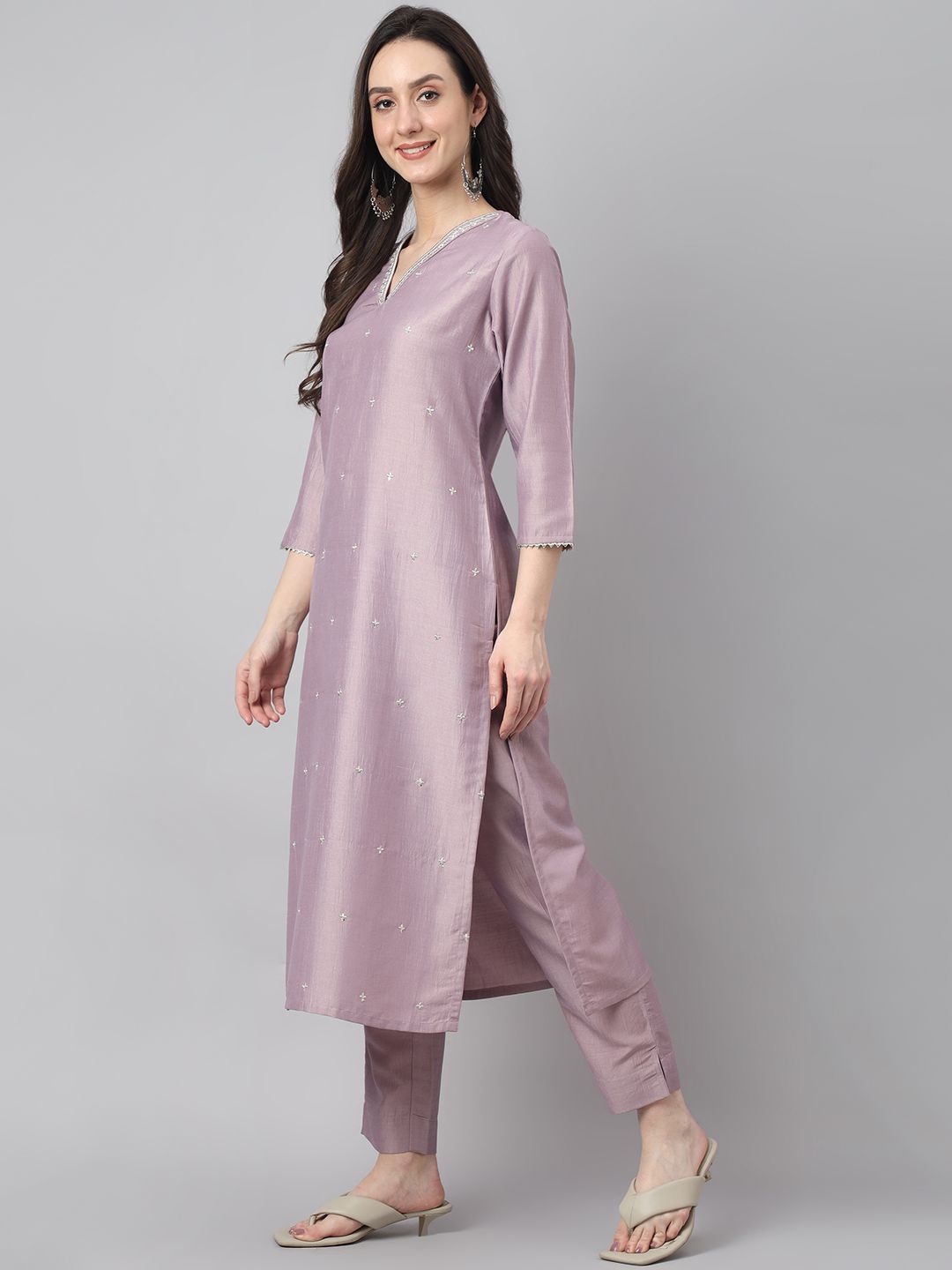 Women's Lavender Silk Blend Embellished Kurta with Pant and Dupatta 5