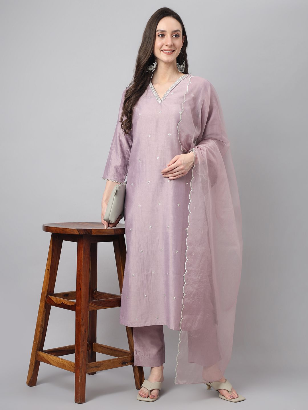 Women's Lavender Silk Blend Embellished Kurta with Pant and Dupatta 7