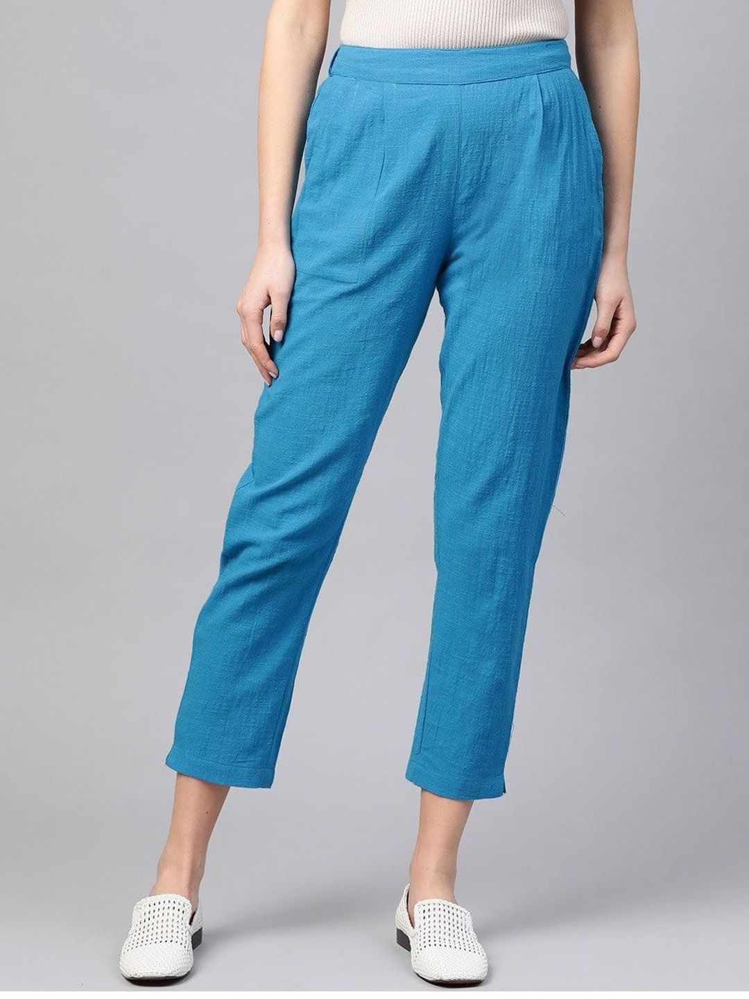 KALINI Women Pleated Cropped Regular Trousers
