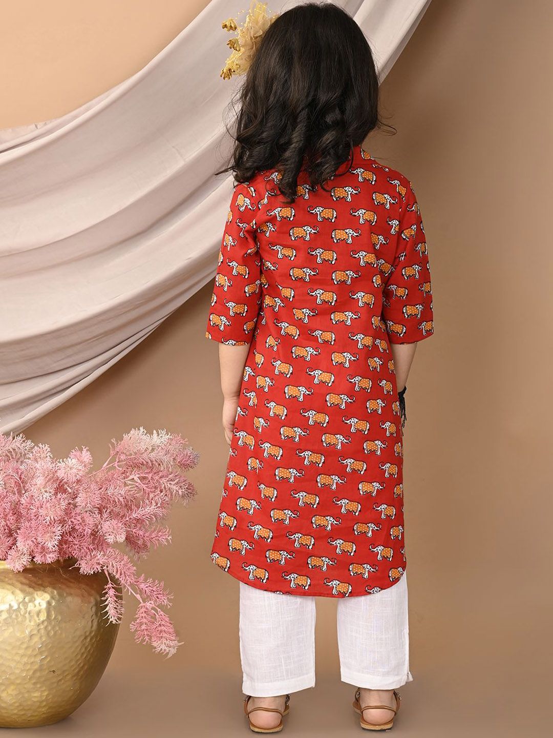 Red Girls Conversational Printed Pure Cotton Kurta With Trousers 4