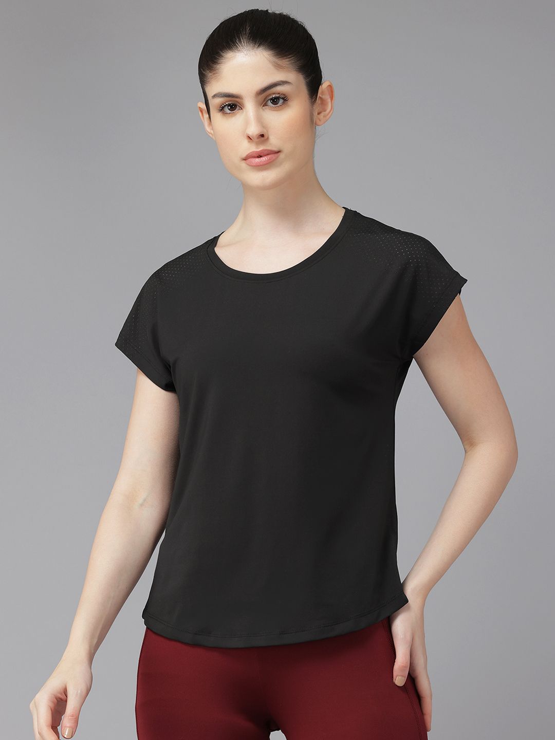 PERFKT-U Rapid Dry Perforated Detail Extended Sleeves Training T-shirt