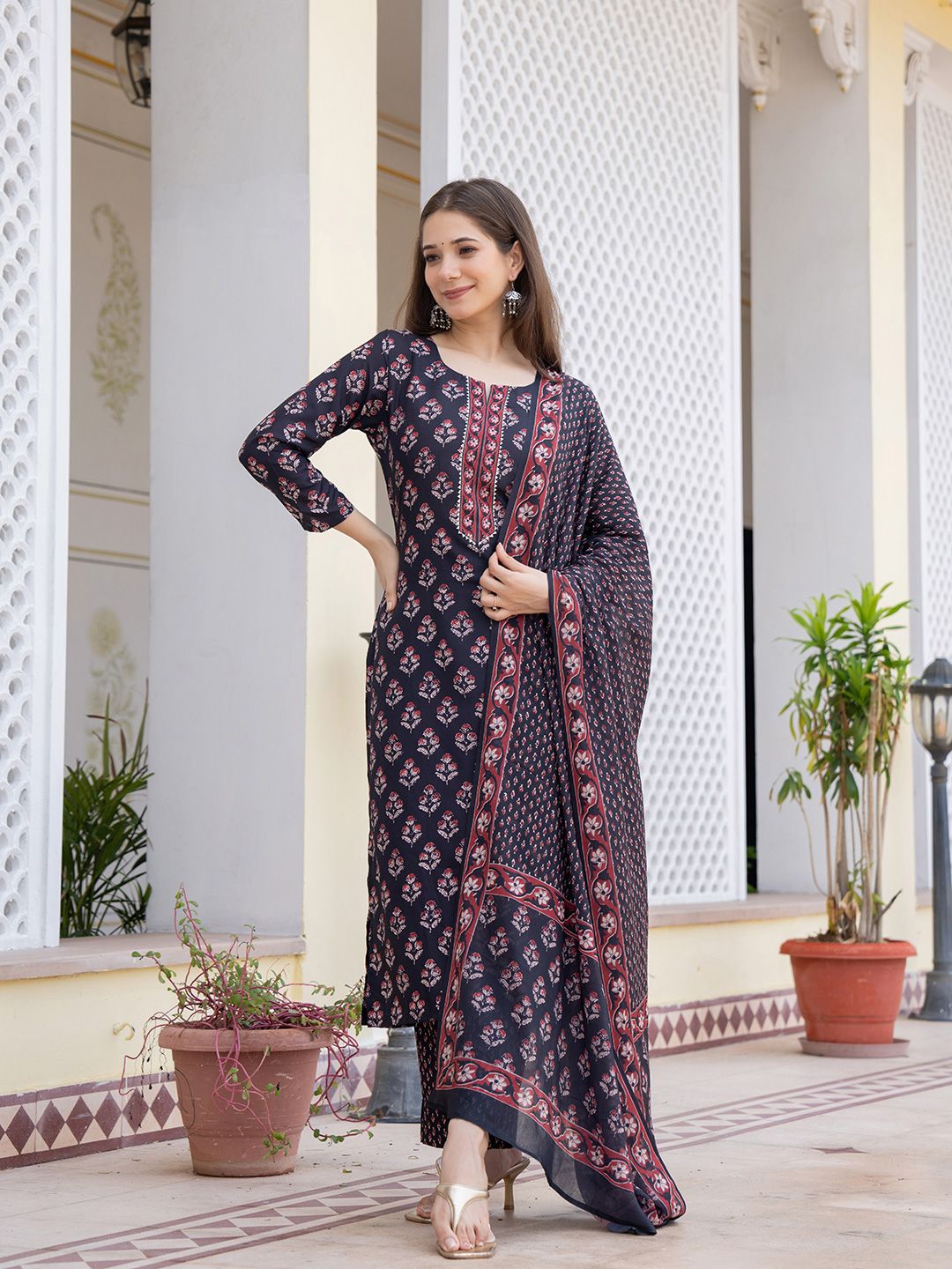 Floral Printed Round Neck Straight Kurta With Trousers & Dupatta 4