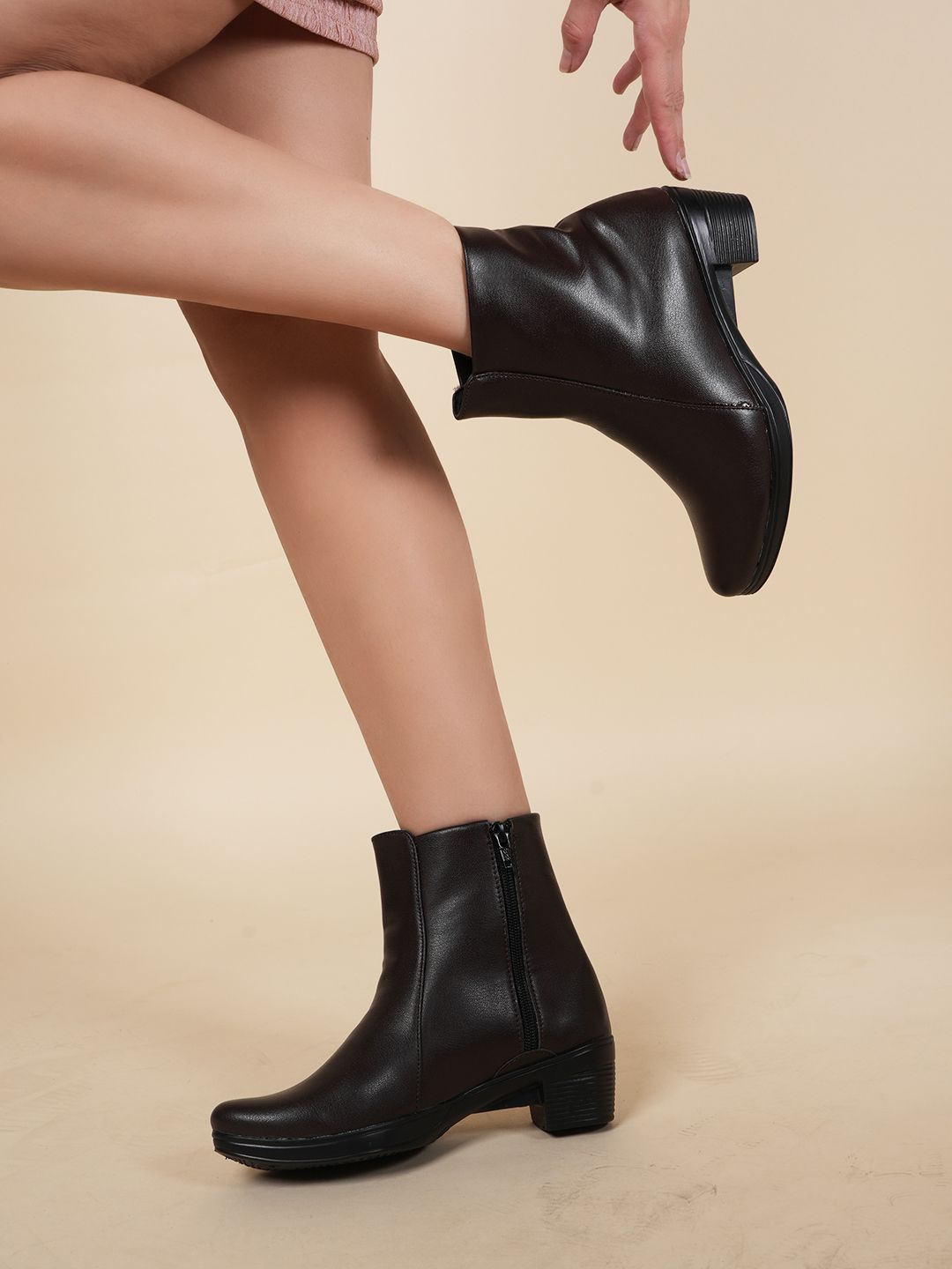 Buy The Roadster Lifestyle Co Women Block Heeled Chelsea Boots -  - Footwear for Women