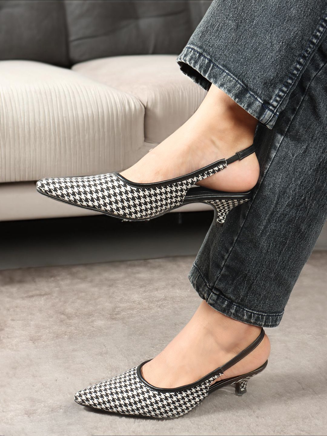 Carlton London Printed Party Kitten Sandals