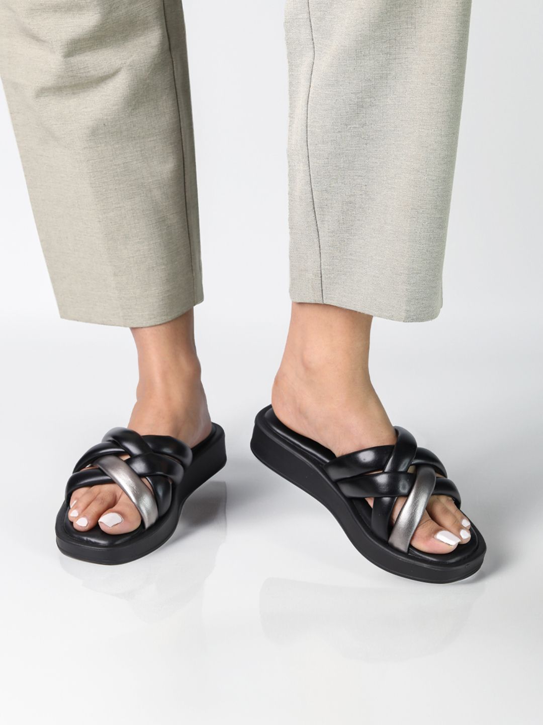 Monrow Women Open Toe Flats
