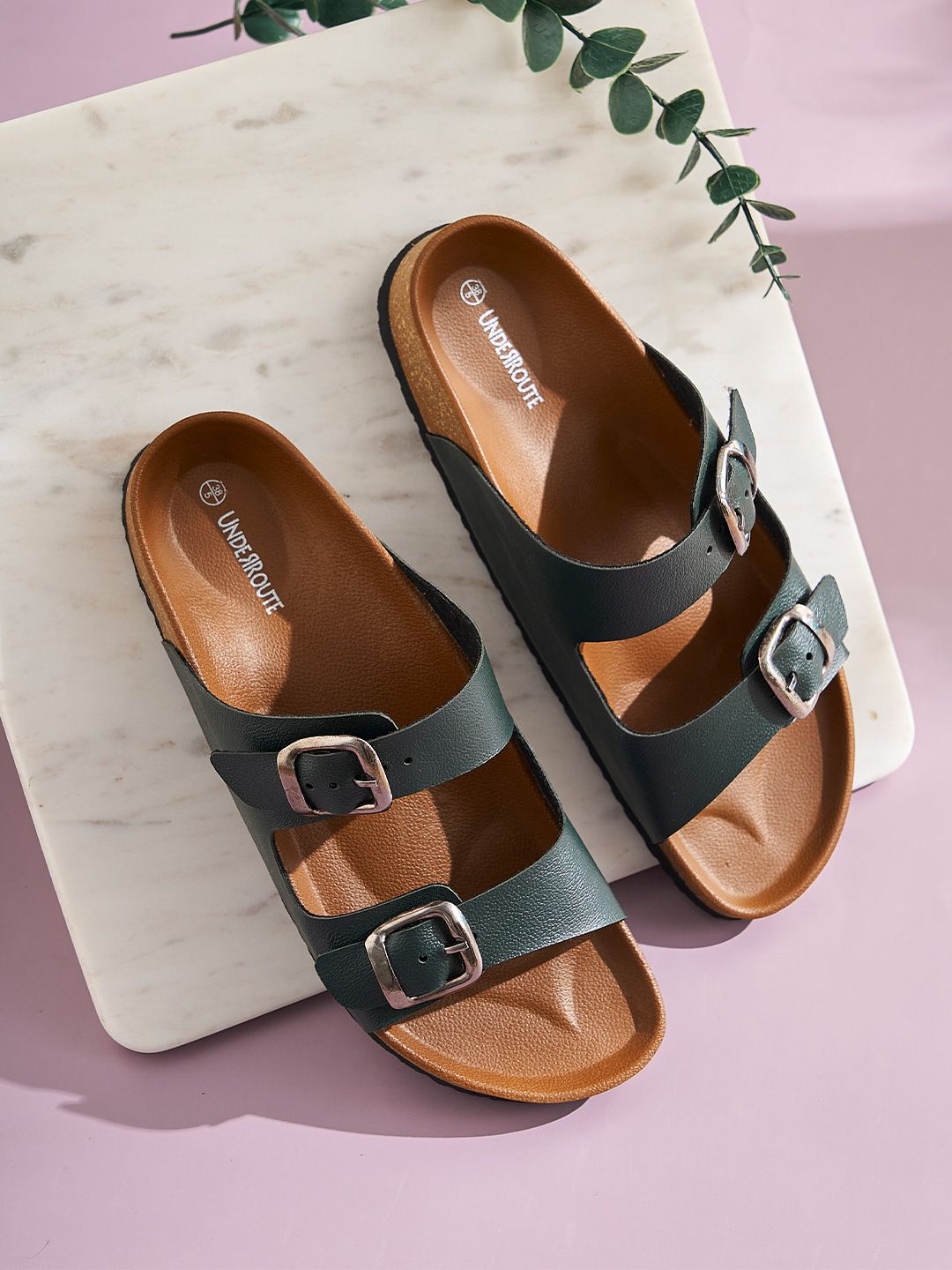 UNDERROUTE Women Comfort Sandals