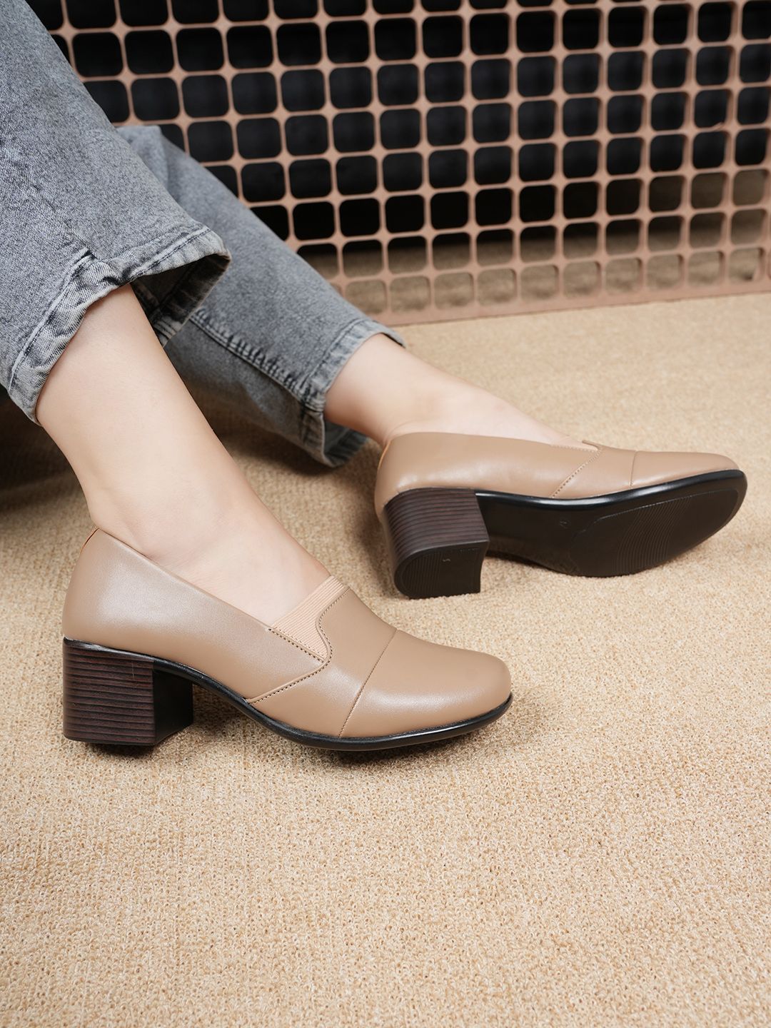 Mast & Harbour Round Toe Block Heels