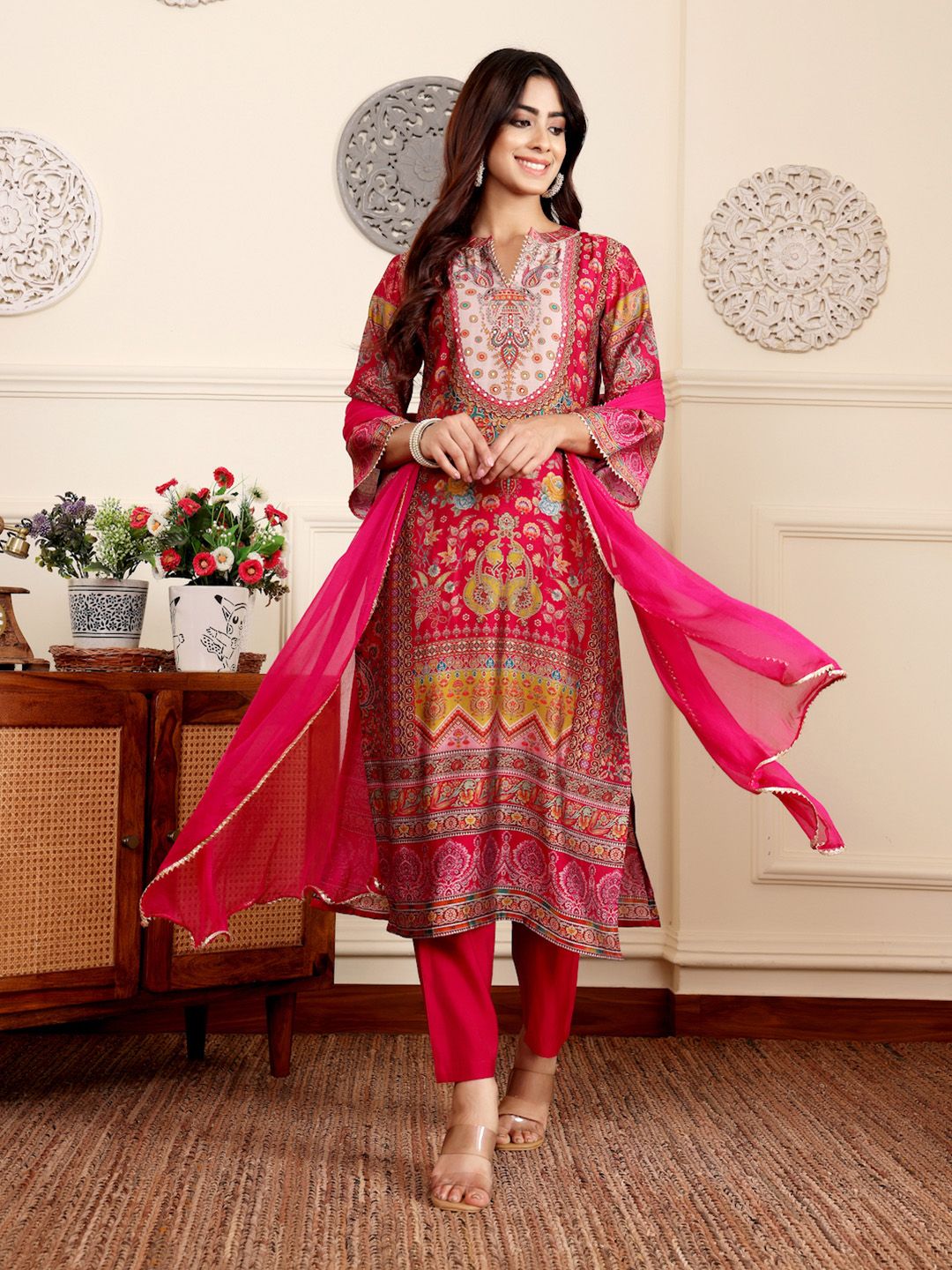Ethnic Motifs Printed Gotta Patti Chanderi Silk Kurta With Trousers And Dupatta 2