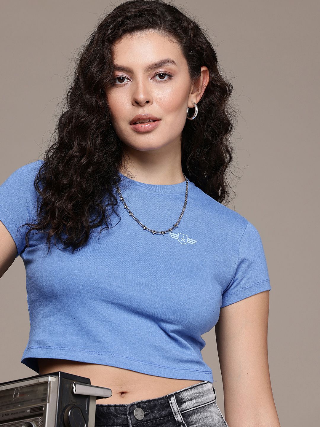 The Roadster Life Co. Solid Crop T-shirt