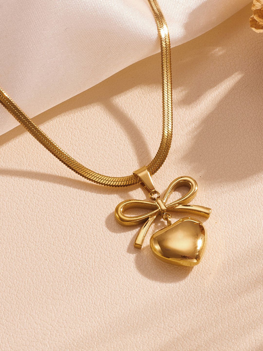 Jewels Galaxy Gold-Plated Contemporary Pendants with Chains