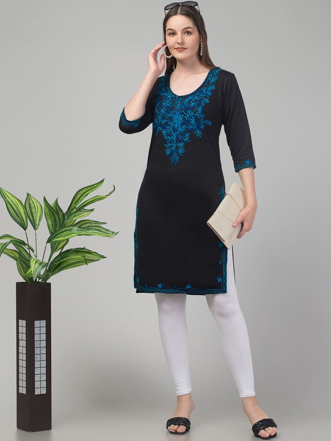 FAMBEE Floral Embroidered Round Neck Woollen Straight Kurta