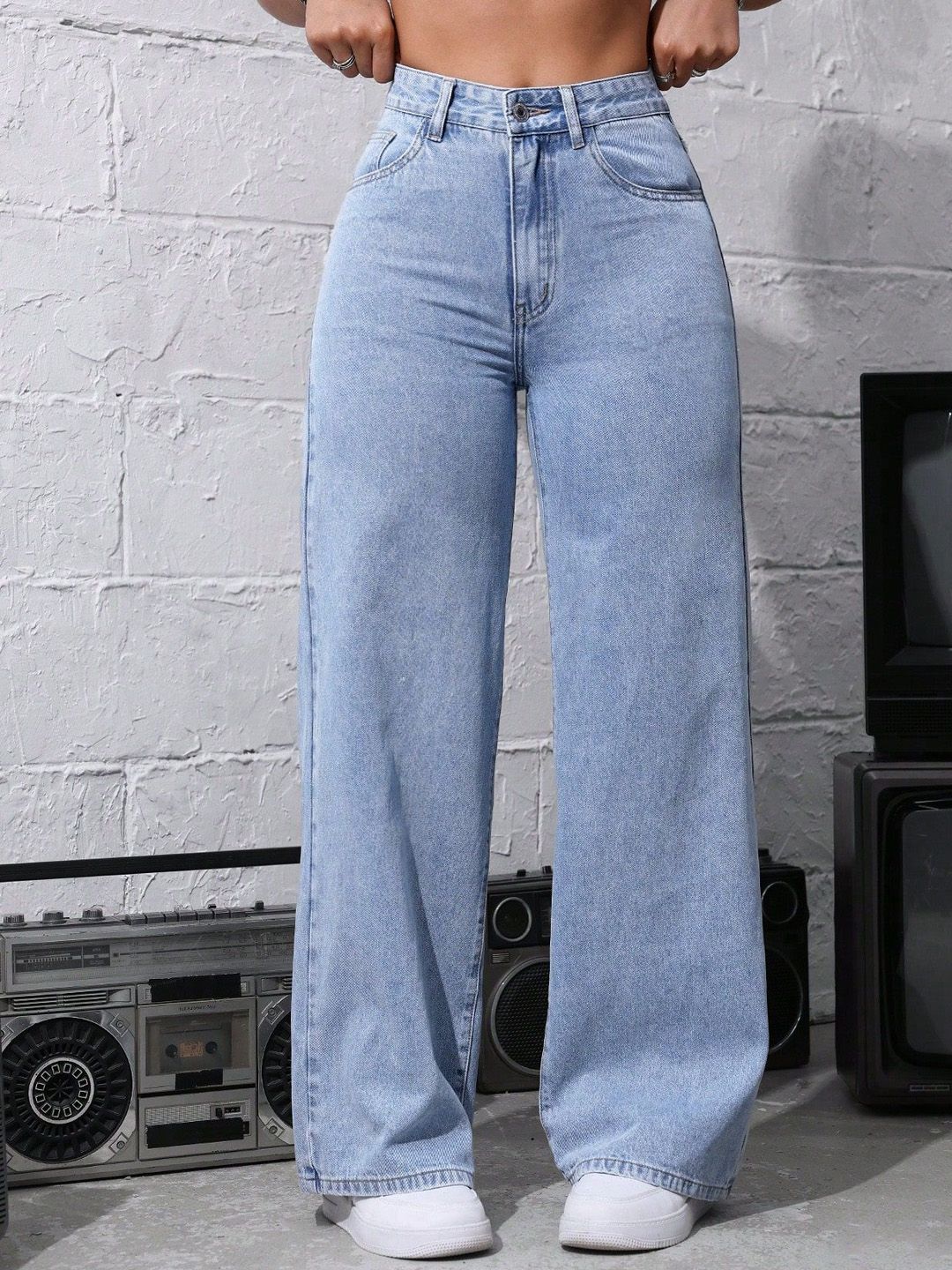 Glossia Women Comfort Straight Fit High-Rise Light Fade Acid Wash Stretchable Jeans