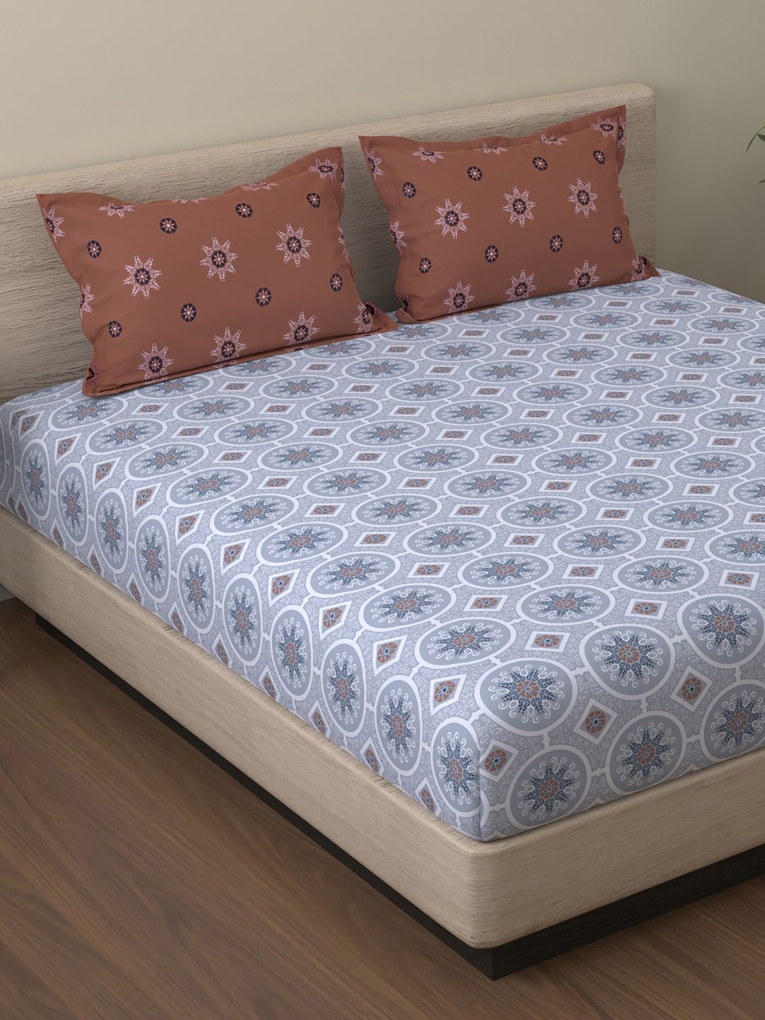 Huesland By Ahmedabad Brown Ethnic Motifs Cotton 144 TC Queen Bedsheet with 2 Pillow Covers-96 x 88 inches