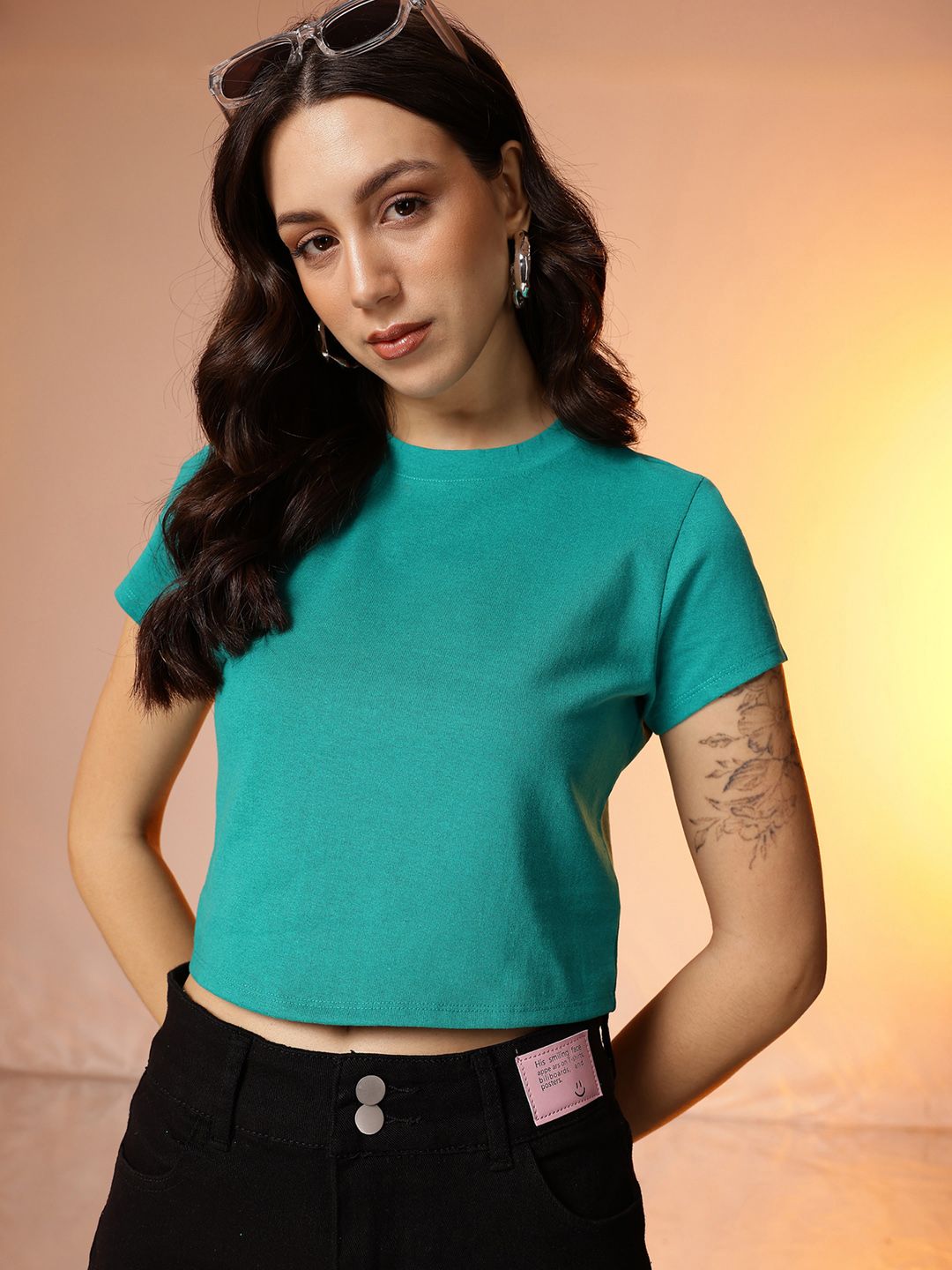 CORSICA Round Neck Crop T-shirt