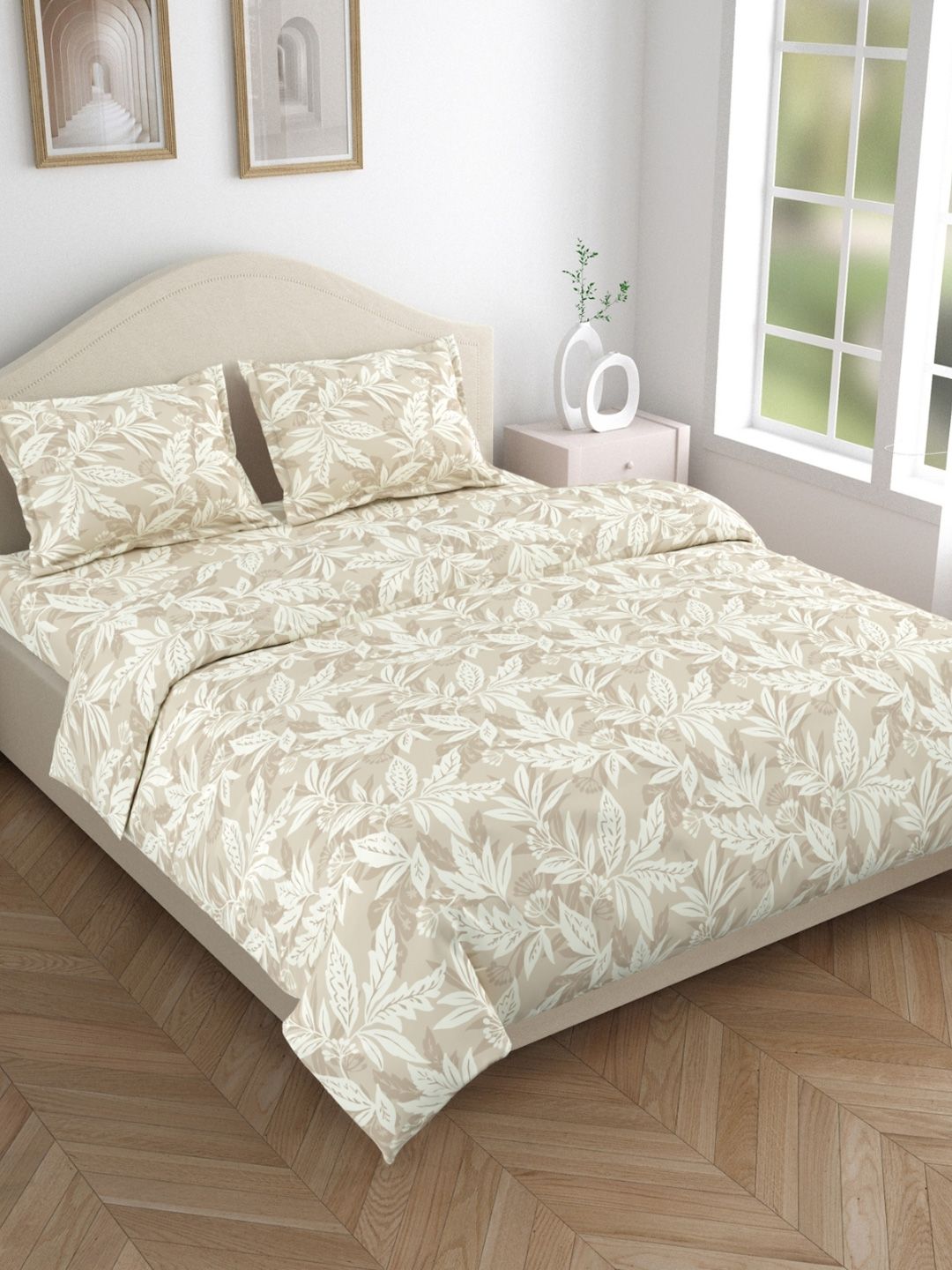 haus & kinder Beige & White Floral 144 TC Cotton Queen Bedsheet Set 2.29 m x 2.55 m