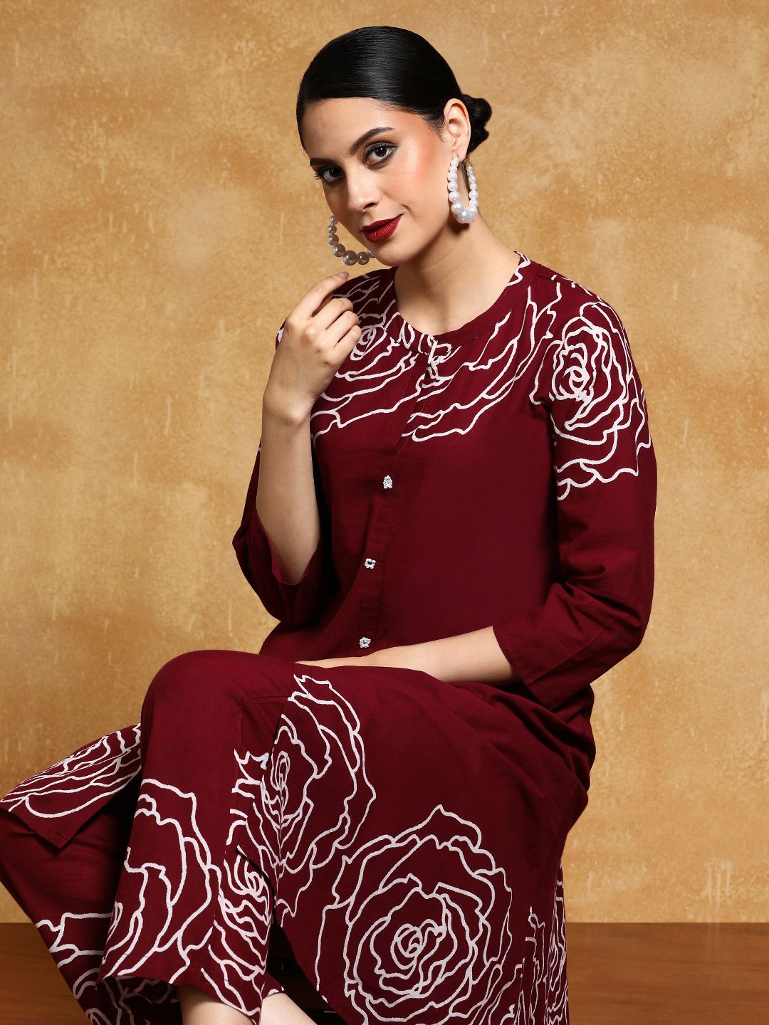 Varanga Floral Printed Mandarin Collar A-Line Pure Cotton Kurta With Trousers