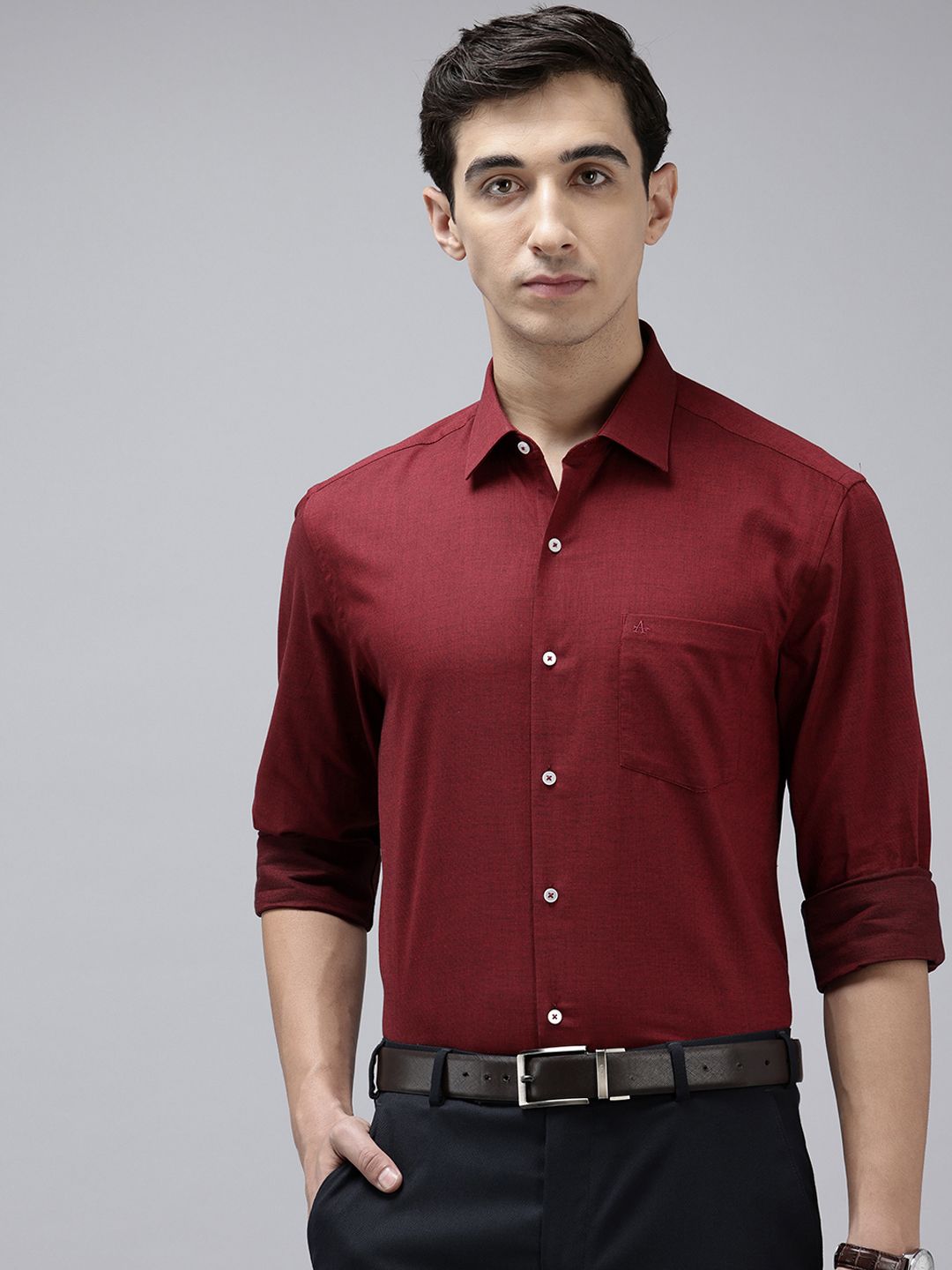 Arrow Pure Cotton Self Design Manhattan Slim Fit Textured Formal Shirt