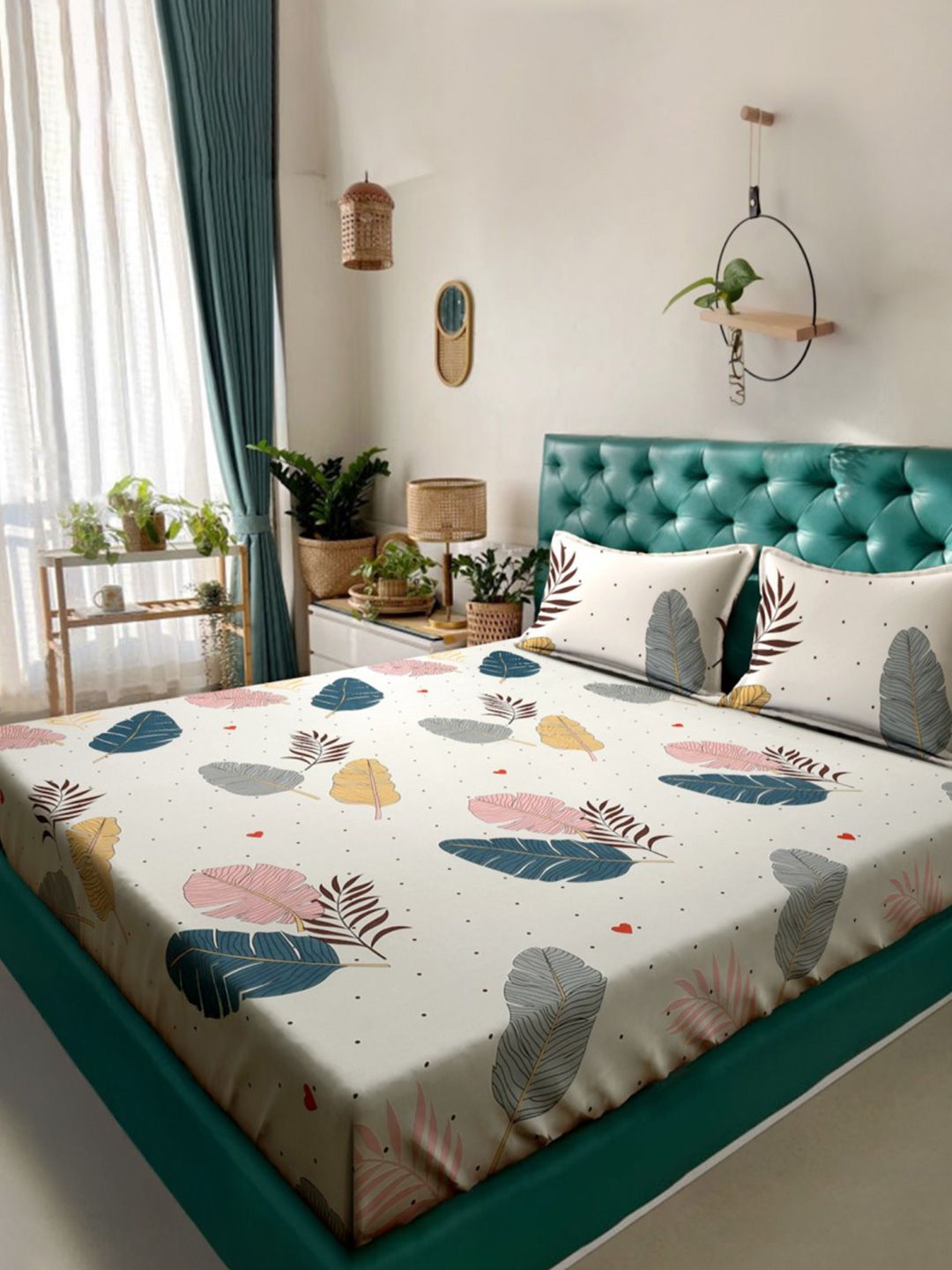 Buy Aura Cream Coloured & Grey Floral Printed 350 TC King Fitted Bedsheet Set 2.50 M X 2.15 M -  - Home for Unisex