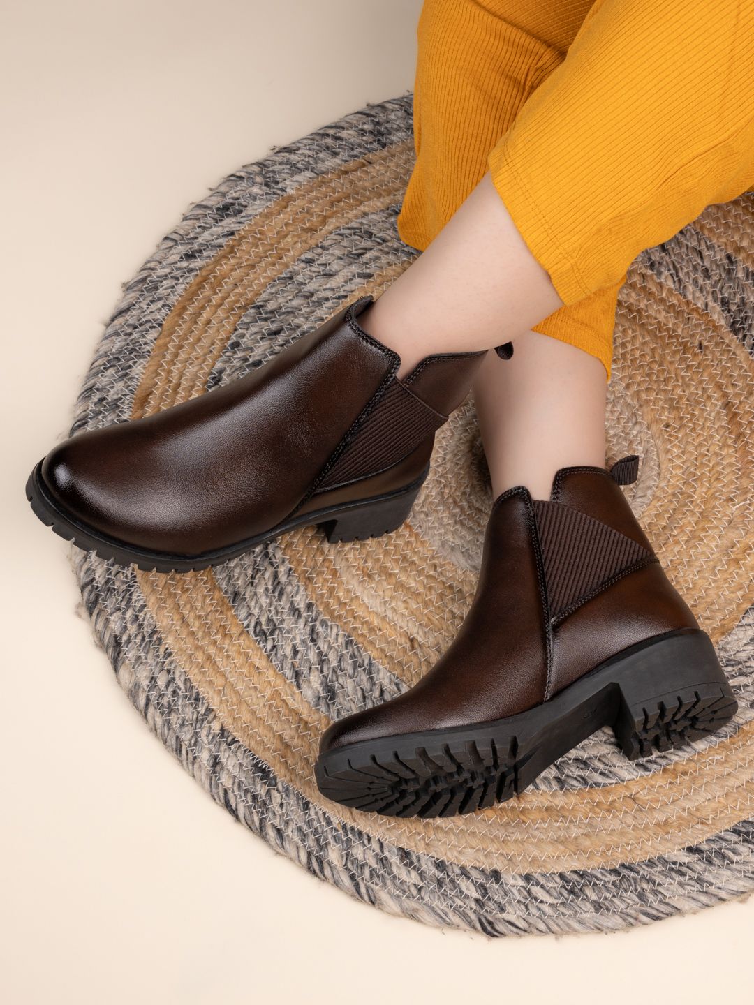 The Roadster Lifestyle Co. Women Block-Heeled Chelsea Boots