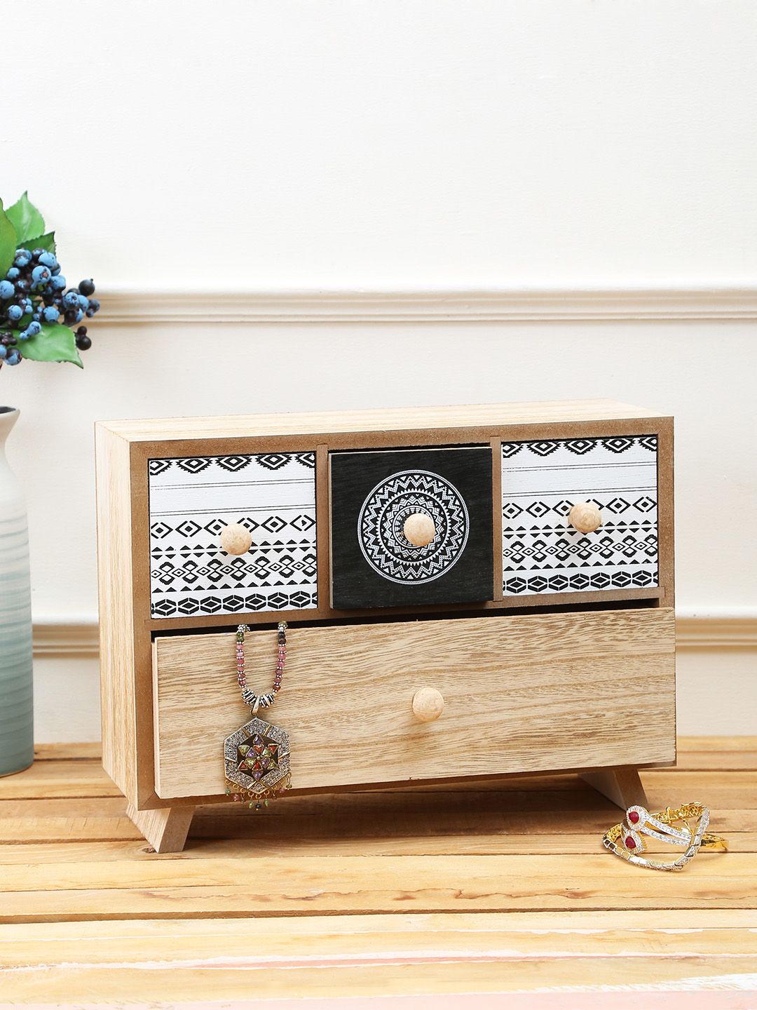 Aapno Rajasthan Beige Tribal Printed Wooden Jewellery Organiser