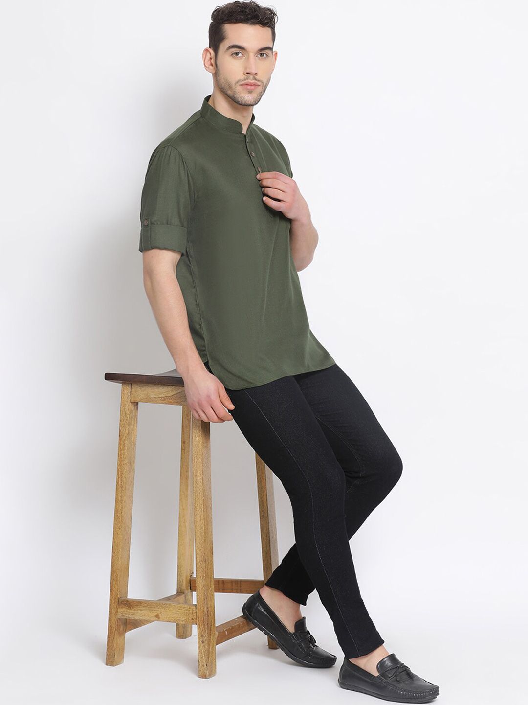Sanwara  Men Green Solid Straight Kurta