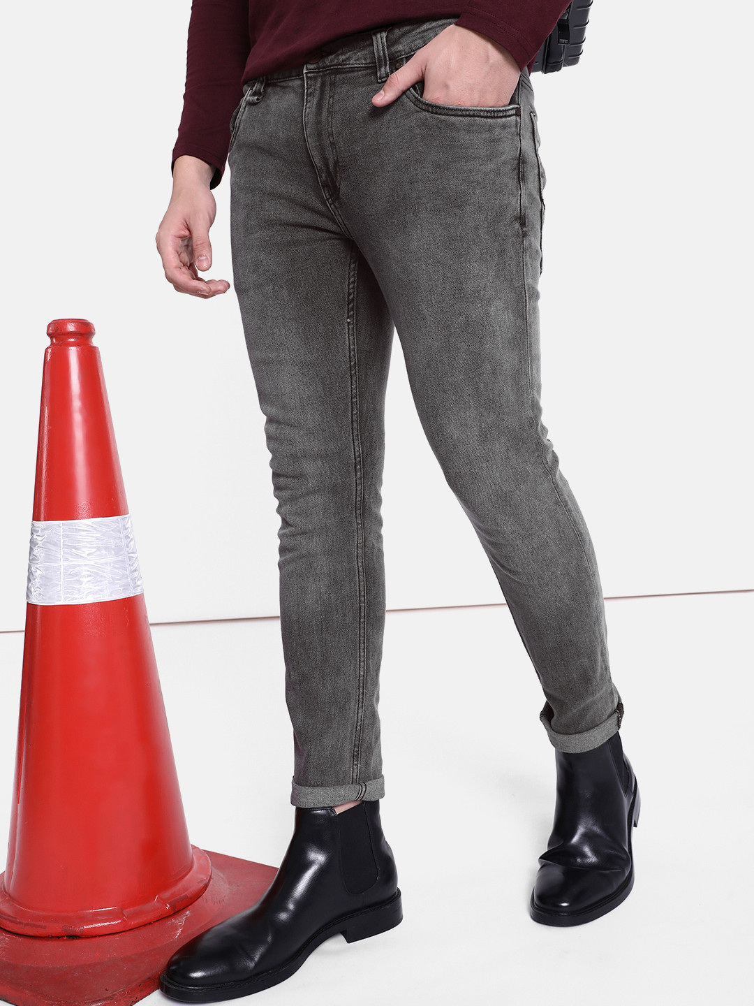 The Roadster Lifestyle Co. Men Greyish Black Skinny Fit Back Street Boys Hyper Hypo Jeans