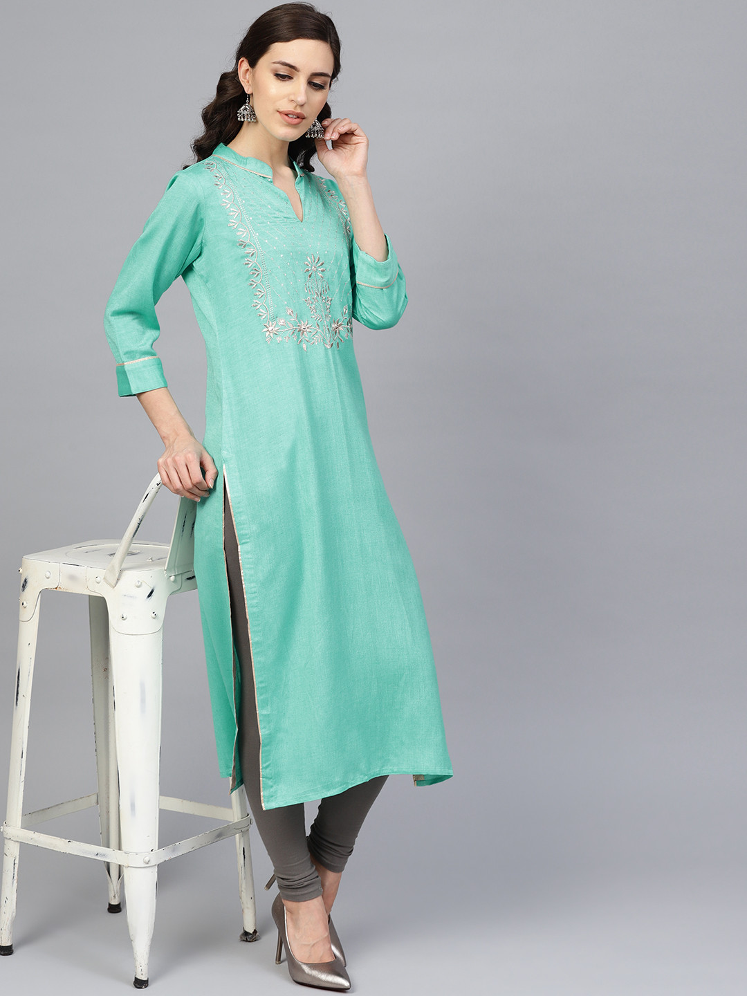 Geroo Jaipur Sea Green Hand Embroidered Straight Rayon Kurta