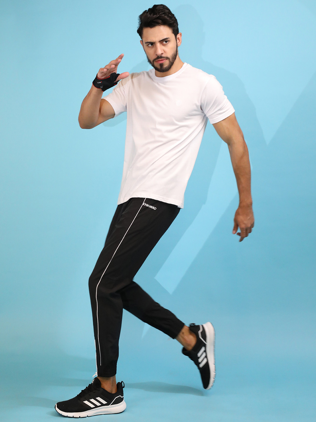 Chkokko Men White Solid Round Neck T-shirt