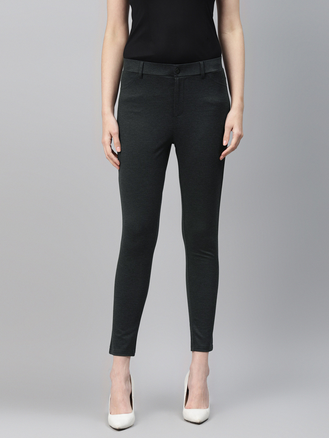 AURELIA Women Charcoal Regular Fit Checked Cropped Cigarette Trousers