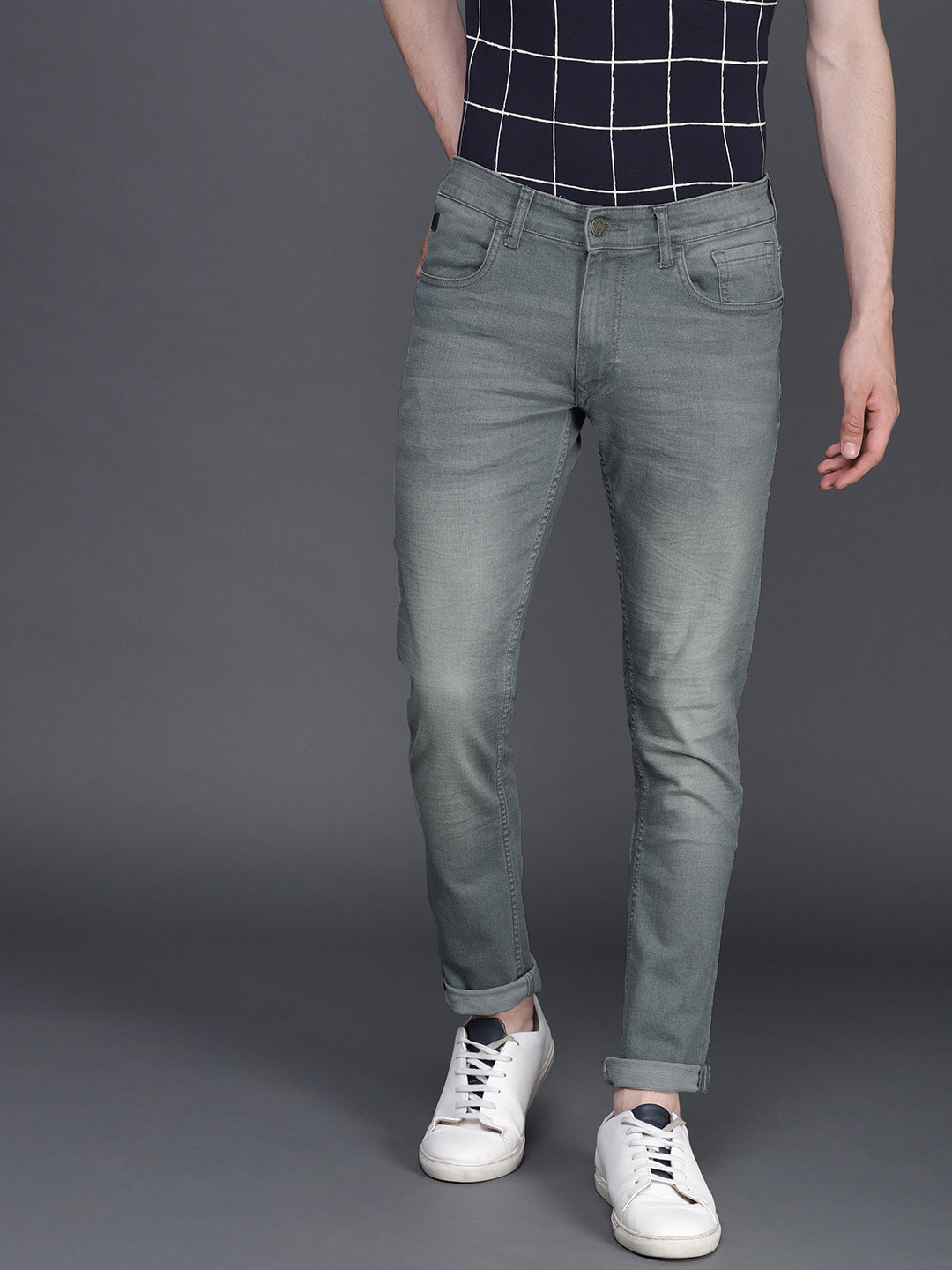 WROGN Men Grey Slim Fit Mid-Rise Clean Look Stretchable Jeans
