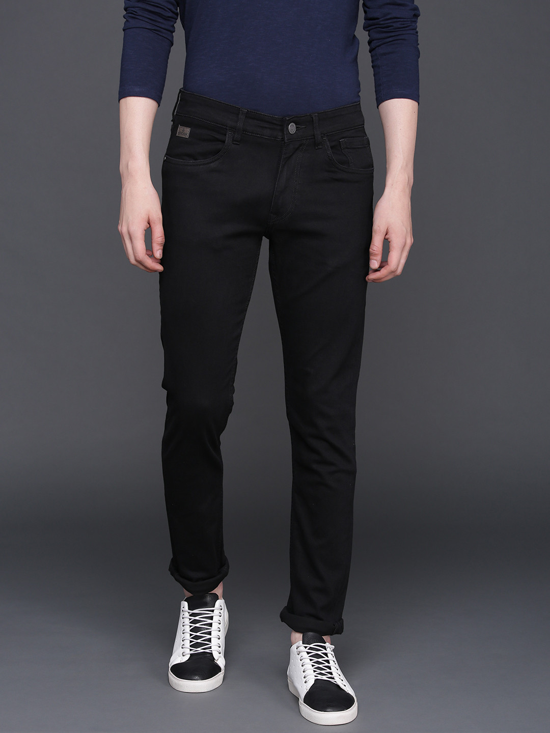 WROGN Men Black Skinny Fit Mid-Rise Clean Look Stretchable Jeans