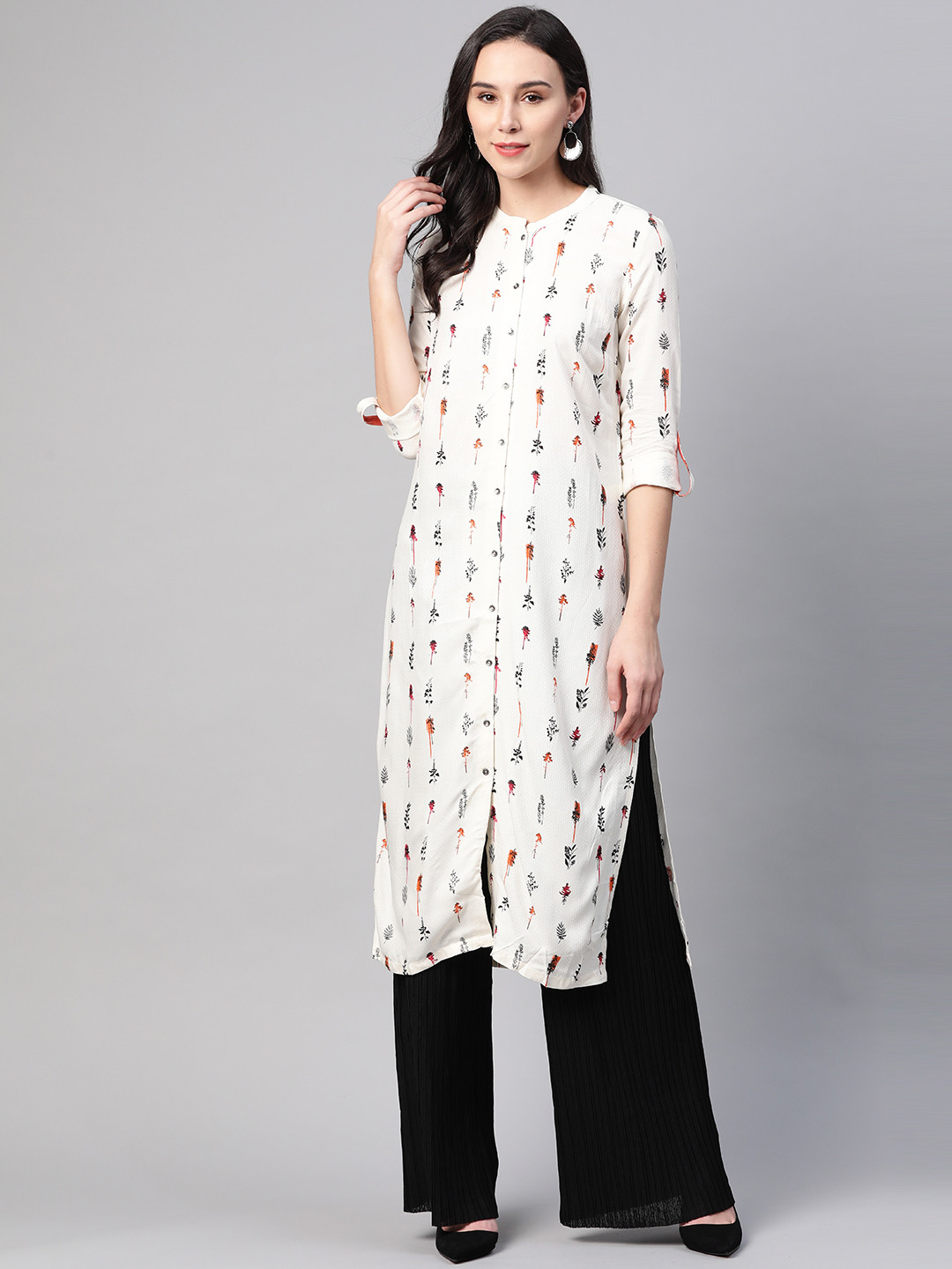 W Women Off-White & Black Floral Print Straight Kurta