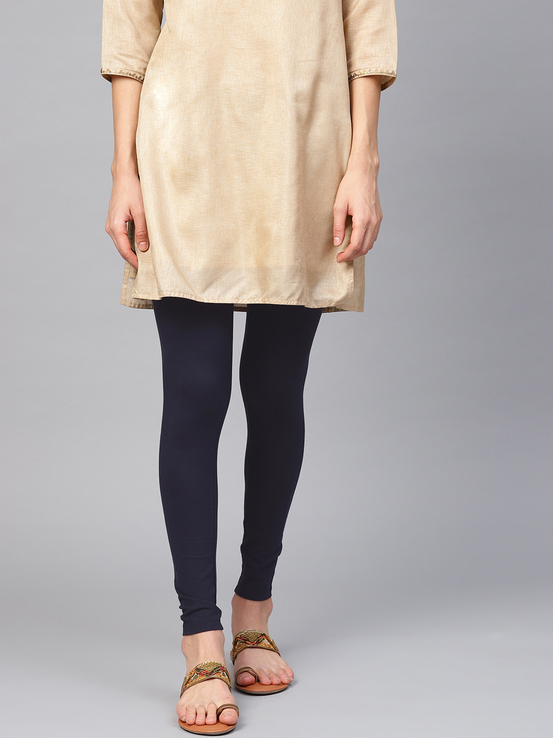 W Women Navy Blue Solid Ankle Length Leggings