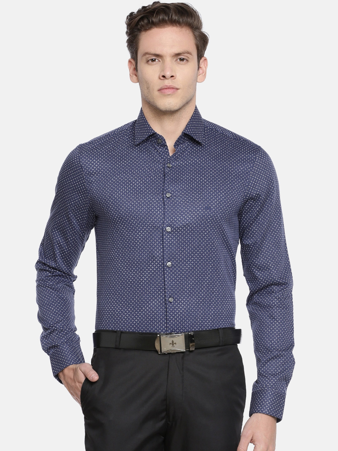 Buy Calvin Klein Jeans Men Navy Blue & White Slim Fit Printed Formal Shirt  - Shirts for Men 10267987 | Myntra