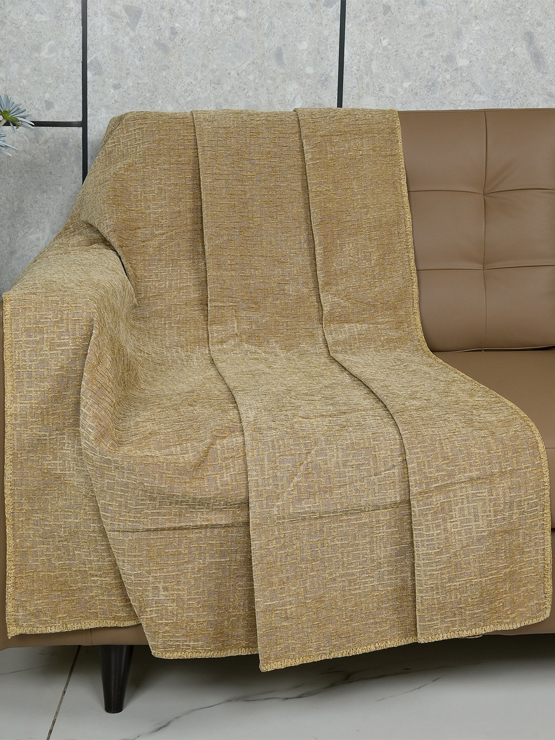 Saral Home Gold-Toned Self-Design 2 Seater Tufted Sofa Throw