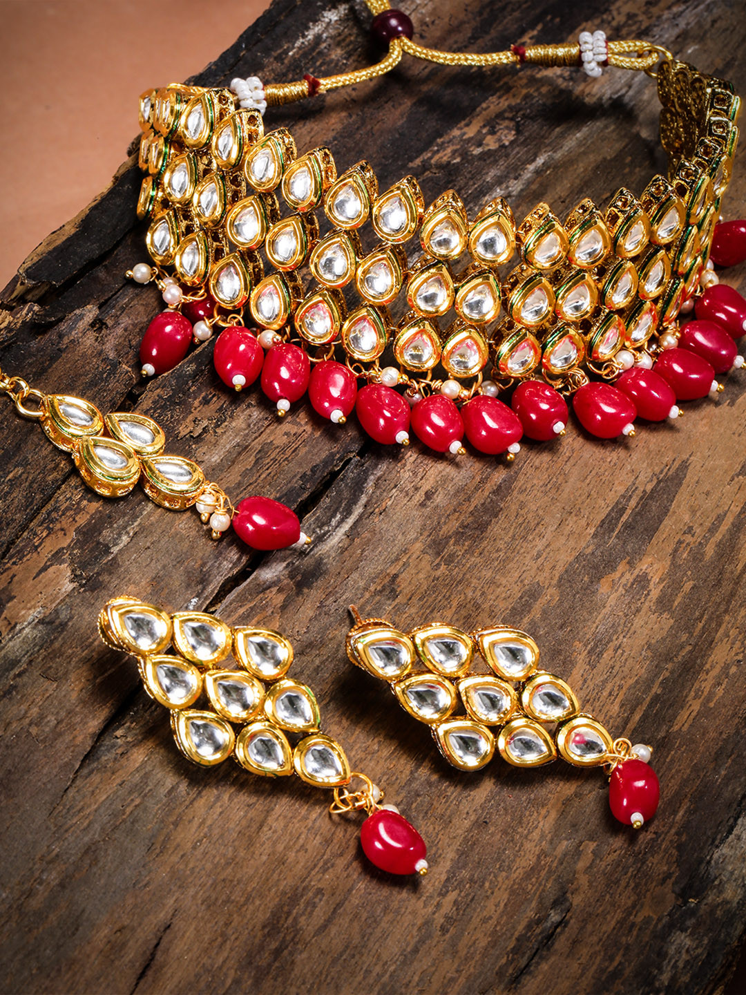 Zaveri Pearls Red Gold-Plated Kundan & Beads Studded Jewellery Set