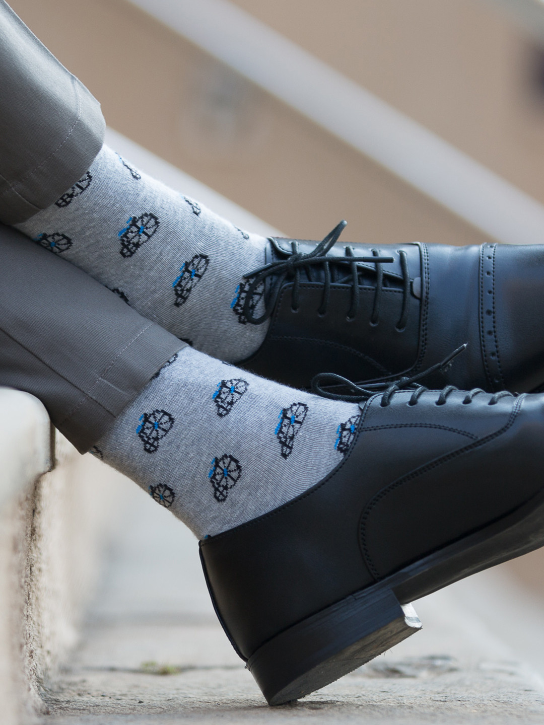 Mint & Oak Men Grey Melange & Blue Patterned Calf-Length Socks