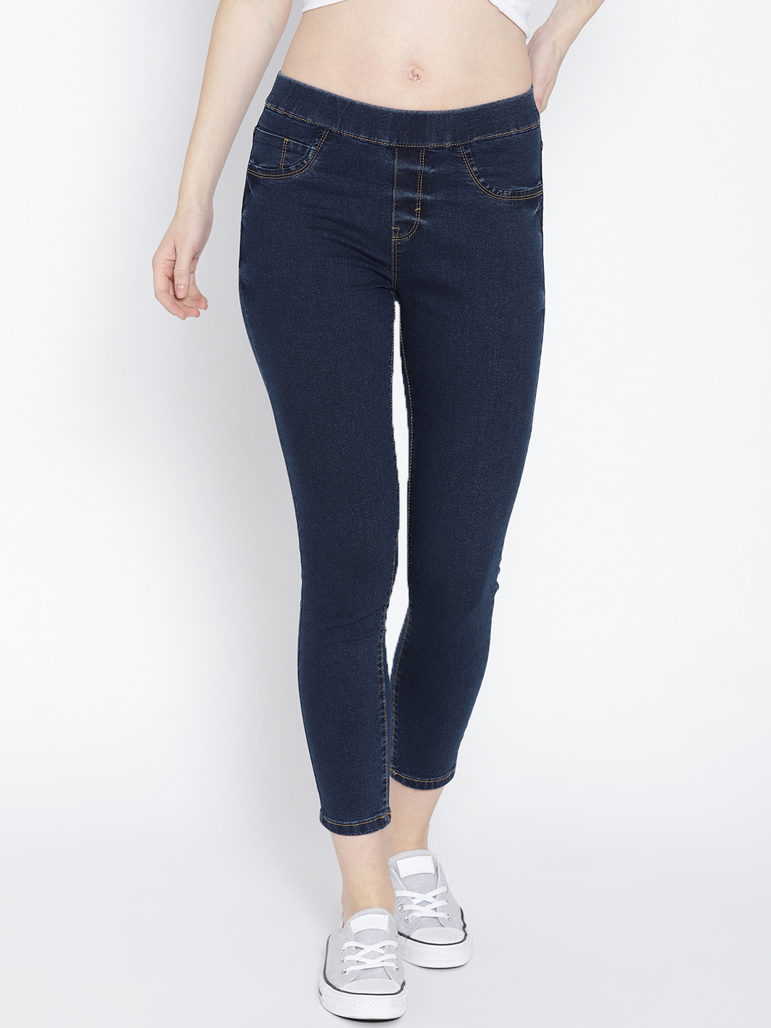 The Roadster Lifestyle Co Women Navy Blue Solid Super Skinny Fit Cropped Jeggings