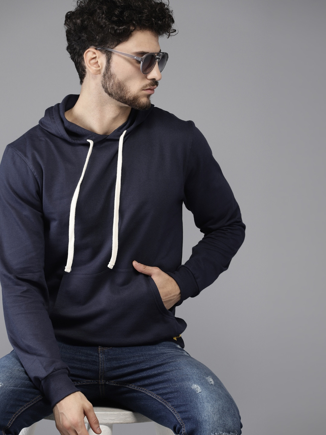 Campus Sutra Men Navy Blue Solid Hooded Sweatshirt
