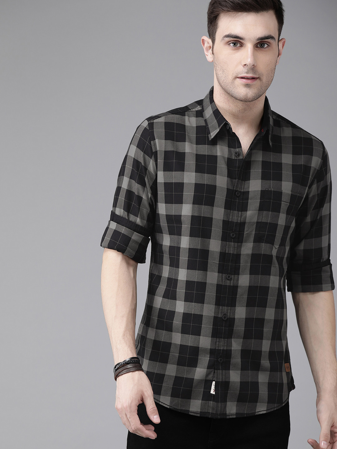 Roadster Men Black & Grey Regular Fit Checked Casual Shirt
