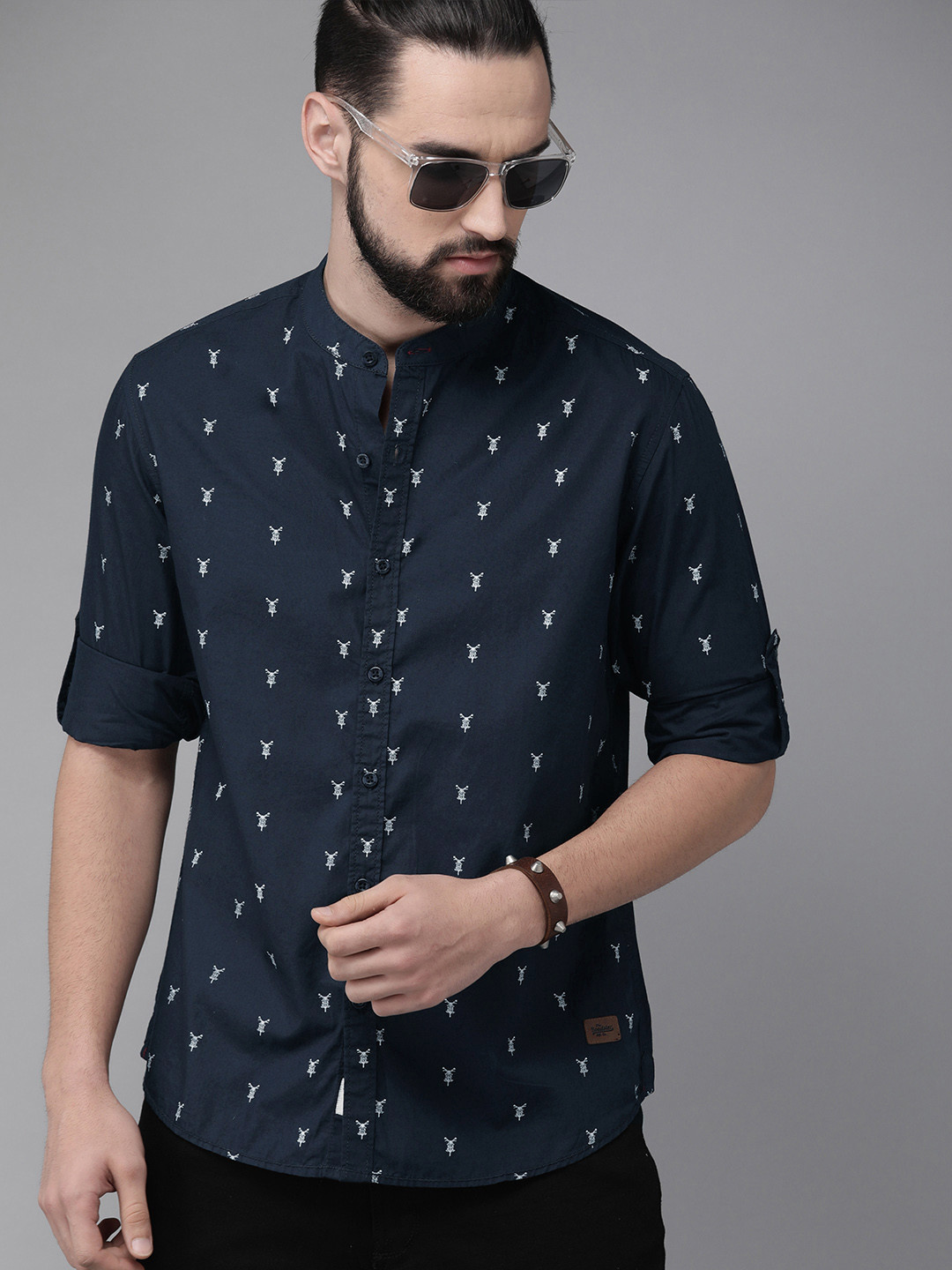 Roadster Men Navy Blue & White Regular Fit Printed Casual Sustainable Shirt