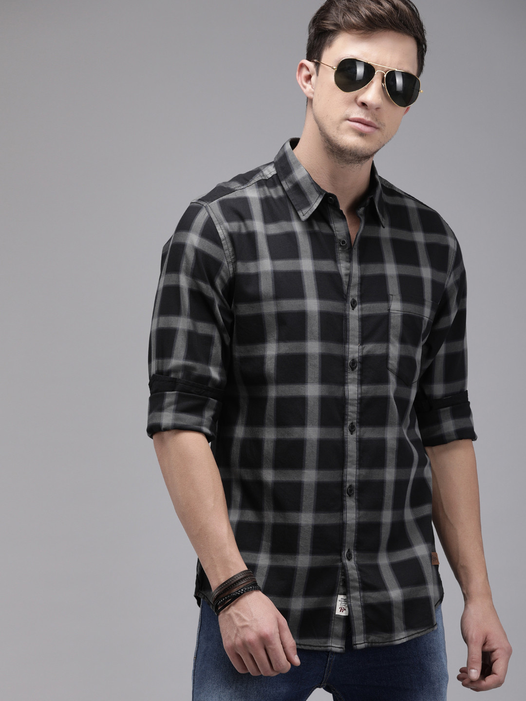 Roadster Men Black & Grey Regular Fit Checked Casual Shirt