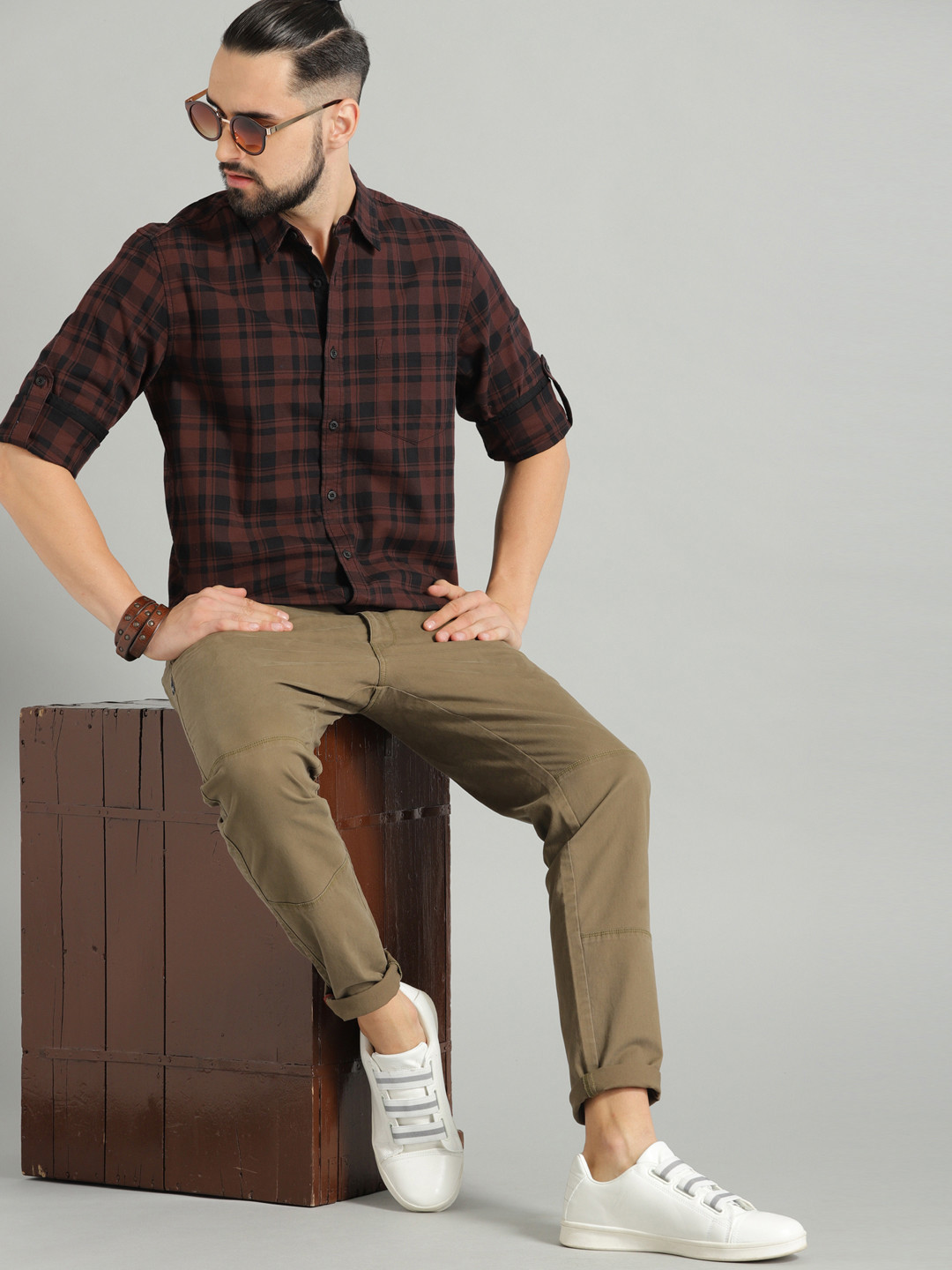The Roadster Lifestyle Co Men Rust Brown & Black Regular Fit Checked Casual Shirt