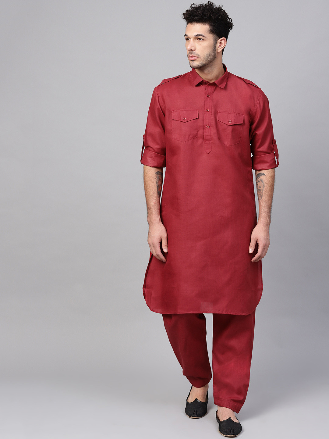 SOJANYA Men Maroon Solid Kurta with Salwar