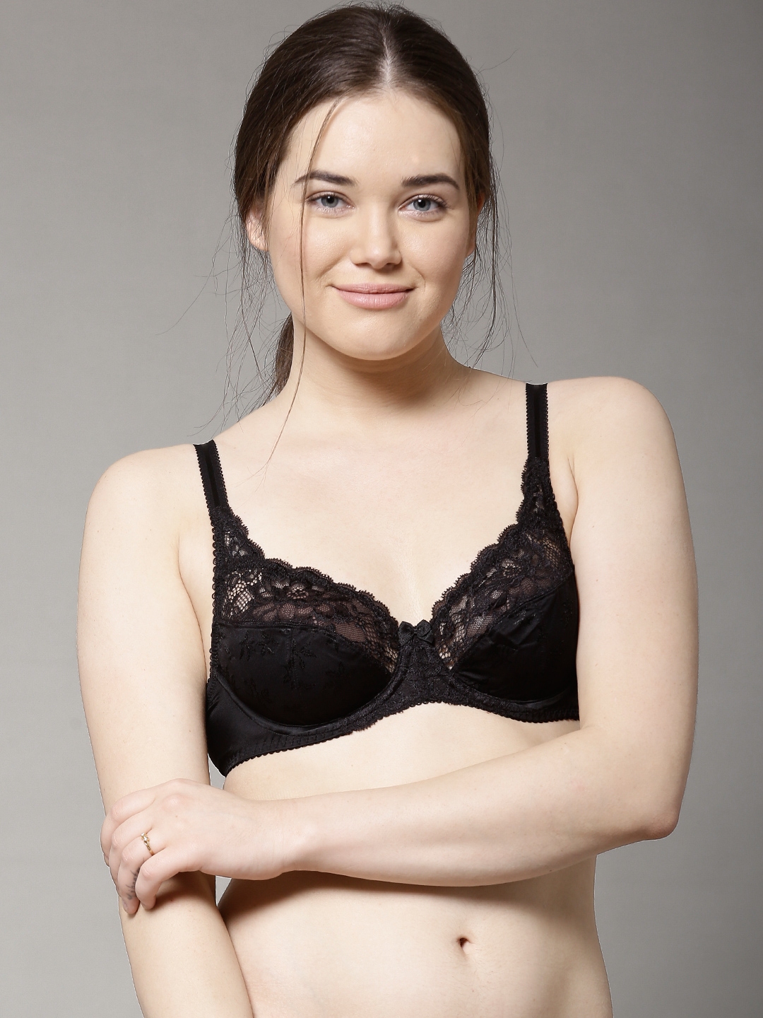 Full Coverage Bra with Lace Detail