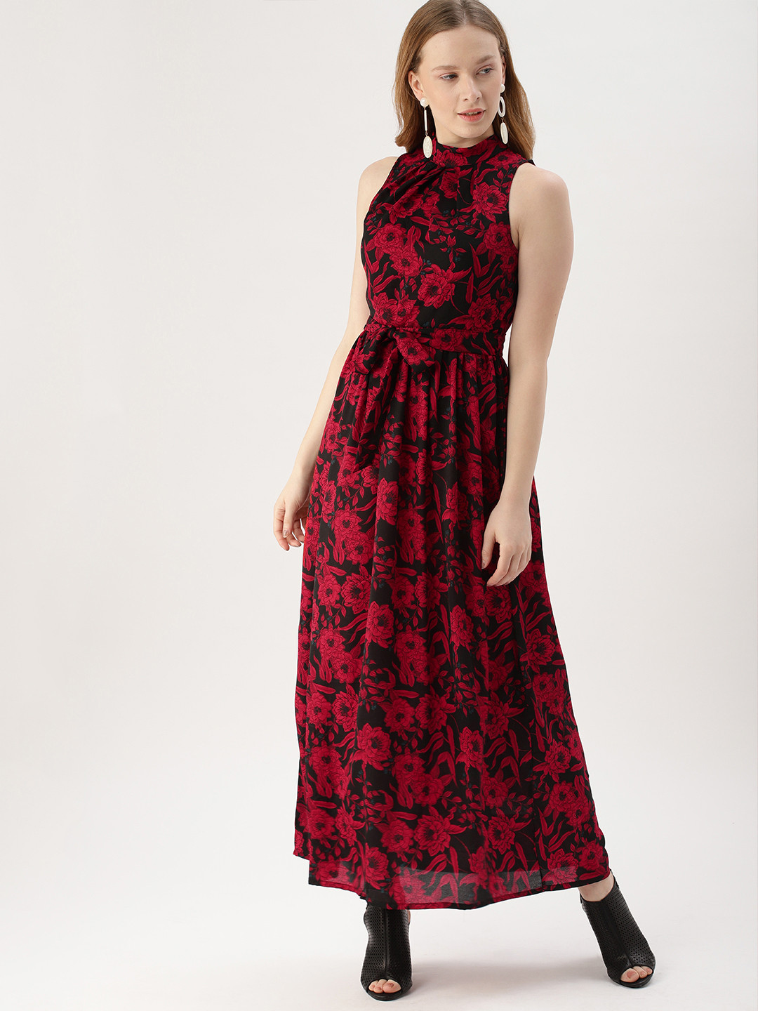 DressBerry Women Black Floral Printed Fit and Flare Dress