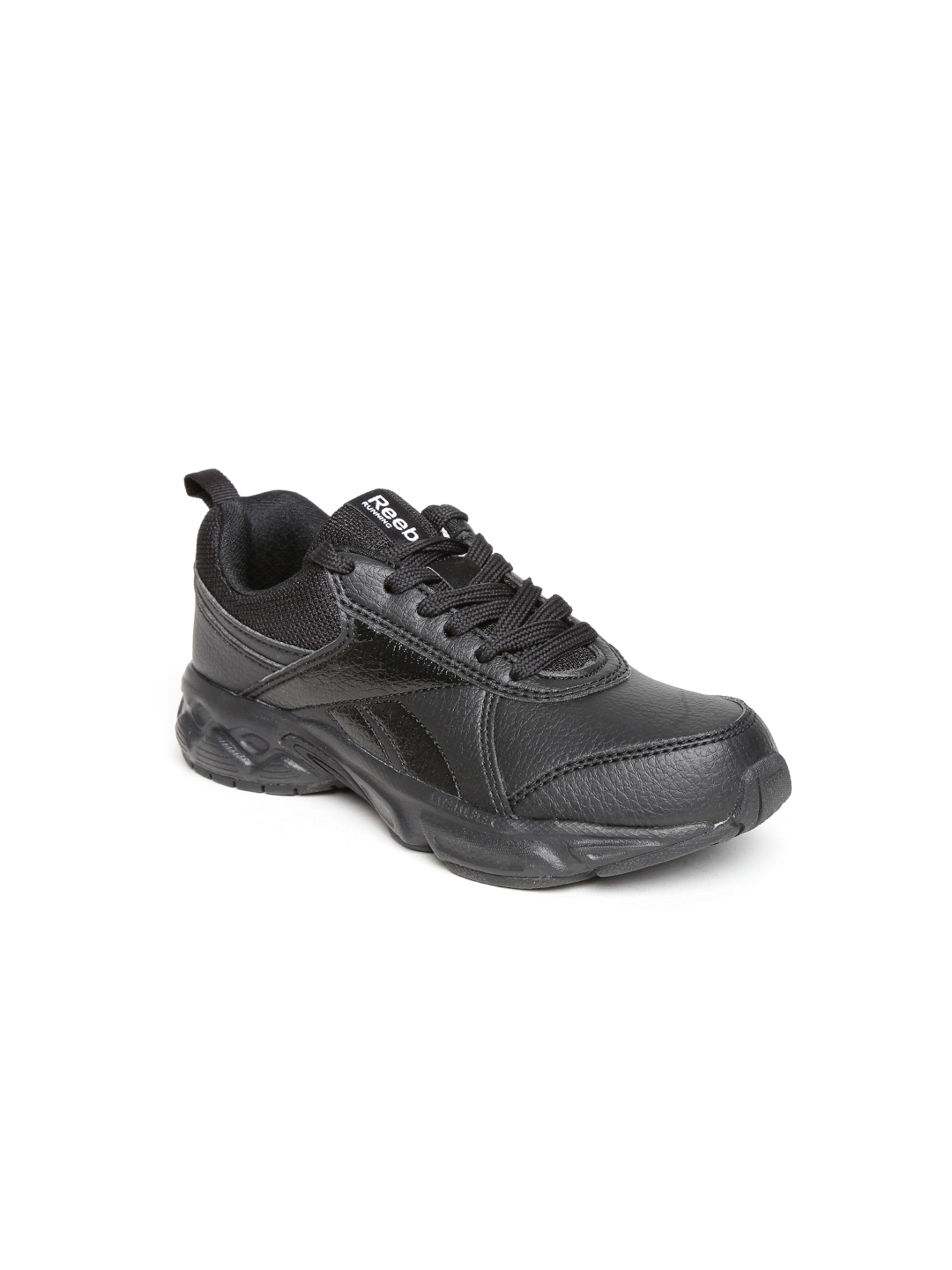boys black sports shoes