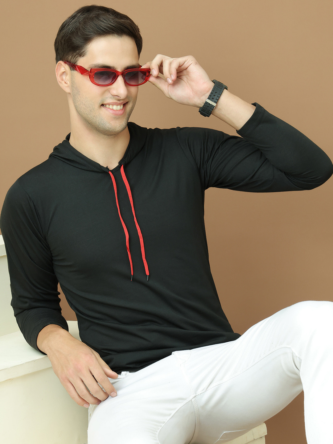 MACK JONNEY Men Black Solid Hood T-shirt